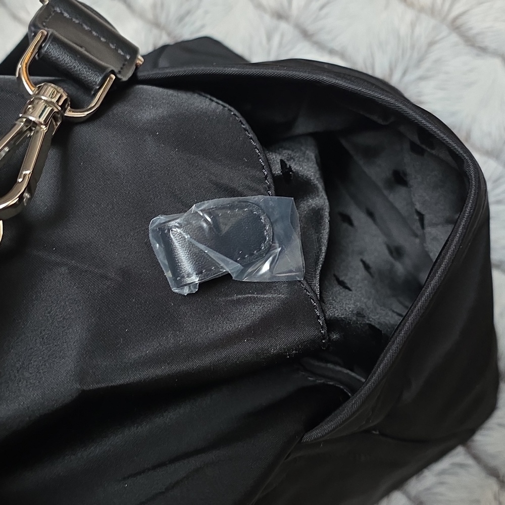 Kate Spade Black Travel Bag - Picture 8 of 8